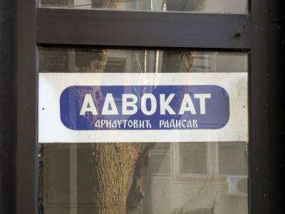 Advokat Aranautović Radisav