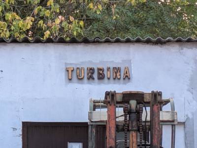 Turbina